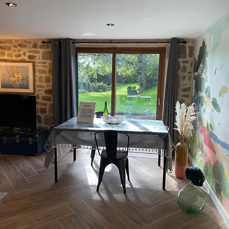 Nyaraló D Izel N1 Entre Terre Et Pres D'un Golf